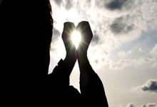 大发娱乐官网：首胜阿扎伦卡 郑钦文晋级印第安维尔斯站.